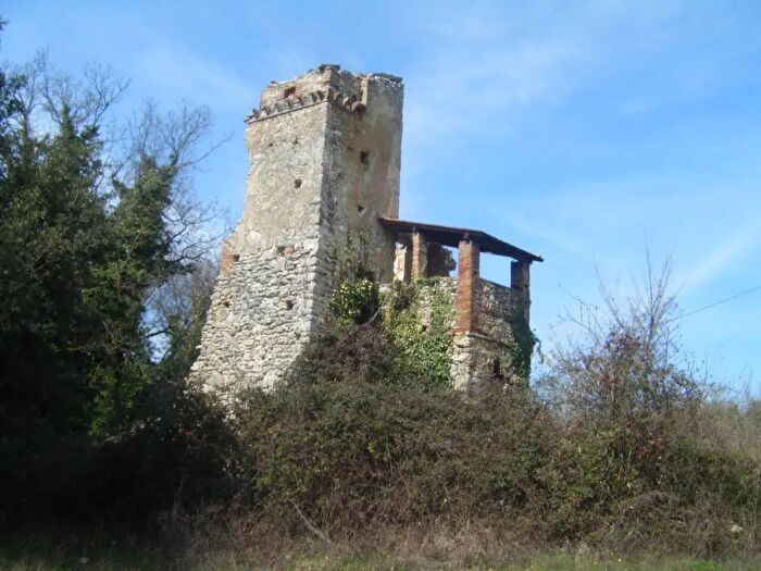 Casa quadrilocale in vendita in Massa Martana