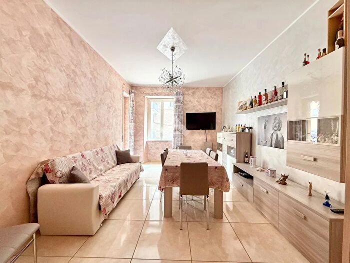 Appartamento trilocale in vendita in Via Pietro Egidi, Viterbo