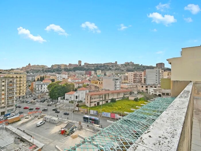 Appartamento quadrilocale in vendita in Via Francesco Cocco Ortu, Cagliari