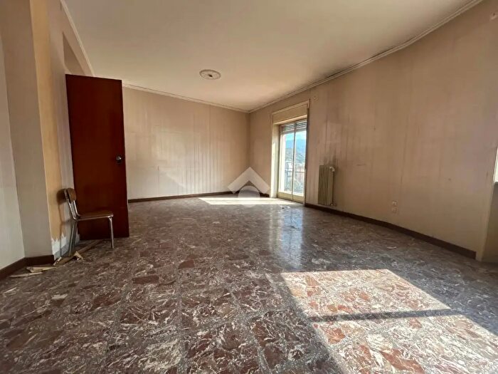 Appartamento con 5 locali in vendita in Viale delle Medaglie d Oro, Cosenza