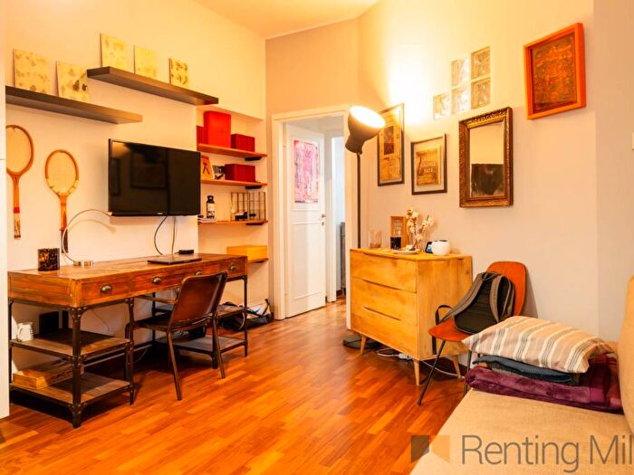 Appartamento bilocale in affitto in Via Cola Montano, Isola, Milano