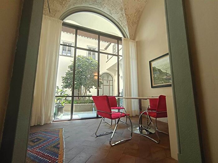 Appartamento trilocale in affitto in Santa Croce, Firenze