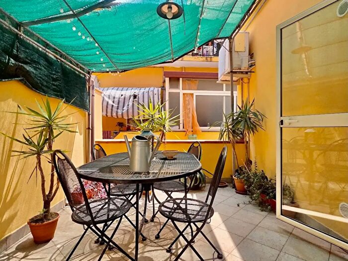 Appartamento trilocale in vendita in Via Santa Maddalena, Catania