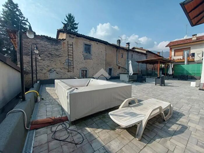 Case in Vendita e in Affitto - 2