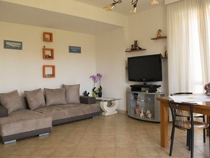 Appartamento con 5 locali in affitto in Via Castruccio Castracani, Pietrasanta