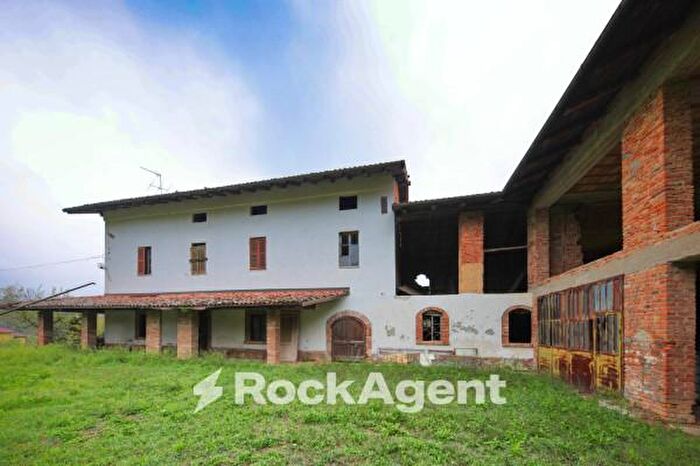 Casa con 5 locali in vendita in Via Case Sparse, Maranzana