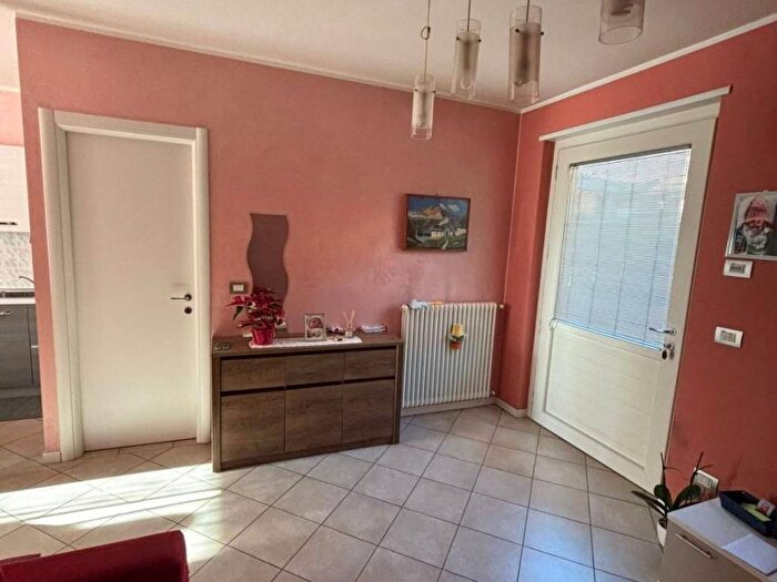 Appartamento bilocale in affitto in Via Forestale, Centro, Morbegno