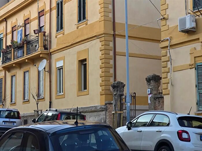 Appartamento bilocale in affitto in Via San Crispino E Crispiniano, Messina