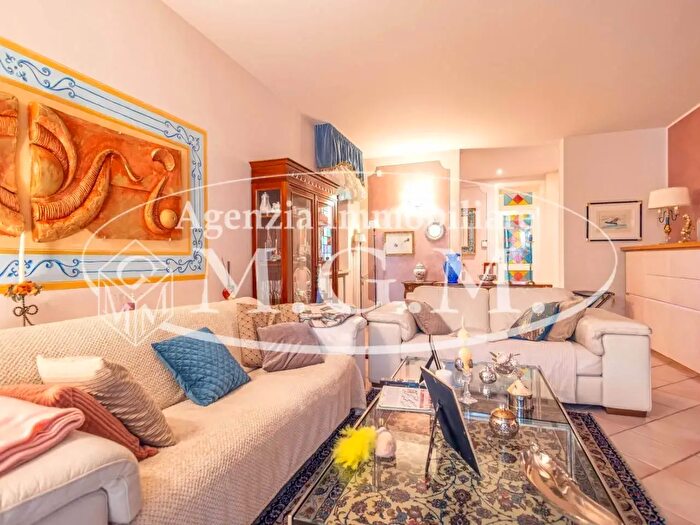 Casa con 8 locali in vendita in Castelfranco Di Sotto