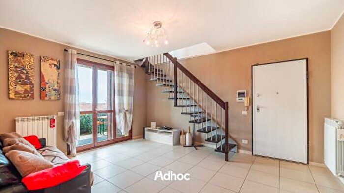 Casa con 6 locali in vendita in Via Sicilia, San Costanzo