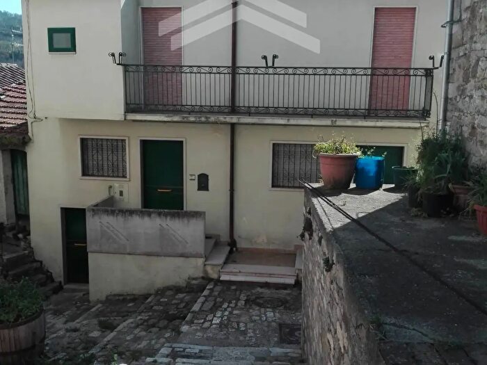 Casa quadrilocale in vendita in Lucito
