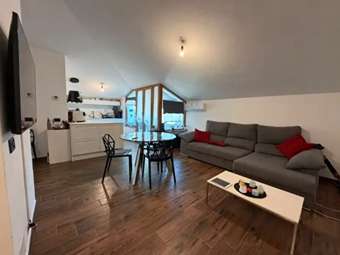 Appartamento trilocale in vendita in Via Sasseta, Orte