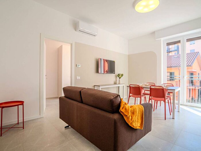 Appartamento trilocale in affitto in Via Brasile, Centro, Pioltello