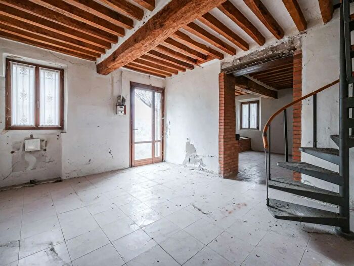 Casa con 6 locali in vendita in Via Nuova, San Giovanni In Persiceto