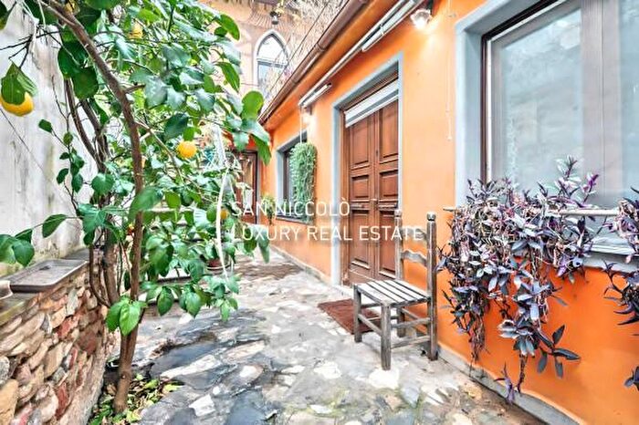 Appartamento con 5 locali in vendita in Firenze