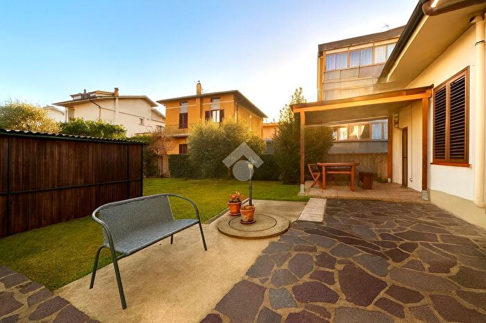 Casa quadrilocale in vendita in Via Bagnolo, Montemurlo