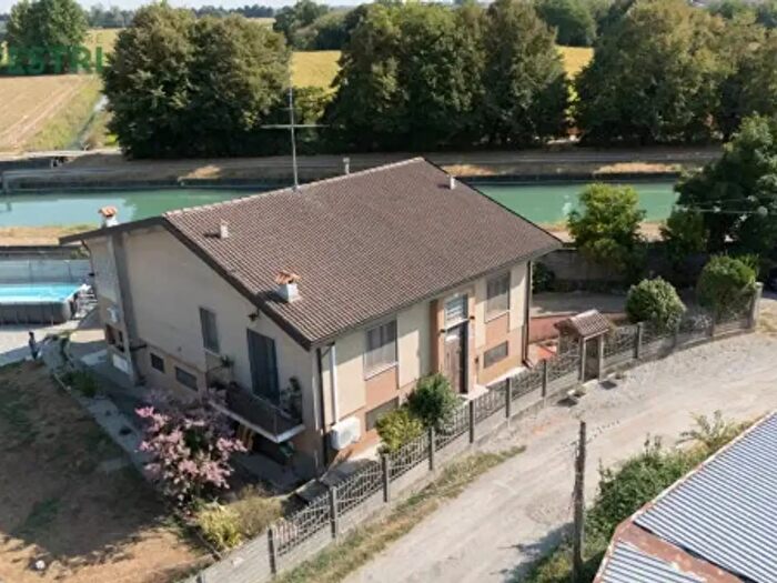 Casa trilocale in vendita in Galliate