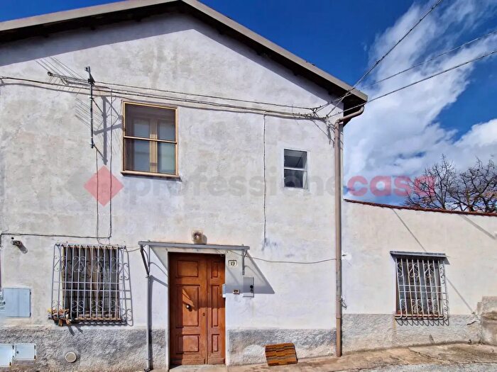 Casa bilocale in vendita in Via Vado di Sole, LAquila