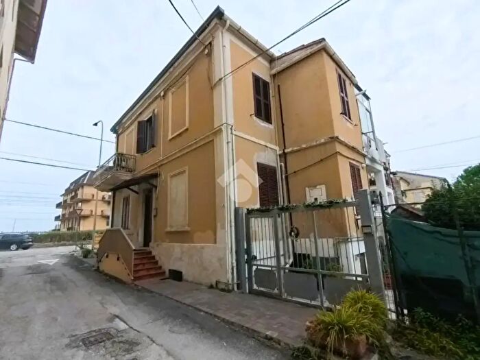 Appartamento quadrilocale in vendita in Via Cristoforo Colombo, Civitanova Marche