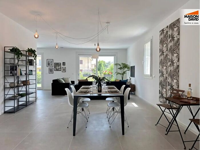 Casa con 5 locali in vendita in Viale Trieste, Vicenza