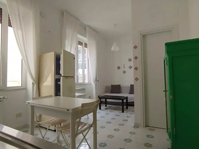 Appartamento bilocale in affitto in Vico Trinità alla Cesaria, Napoli