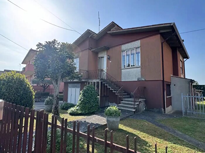 Casa quadrilocale in vendita in Stanghella