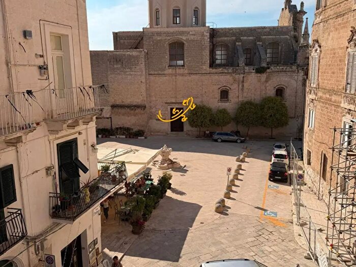 Appartamento con 5 locali in vendita in Largo Palmieri, Monopoli
