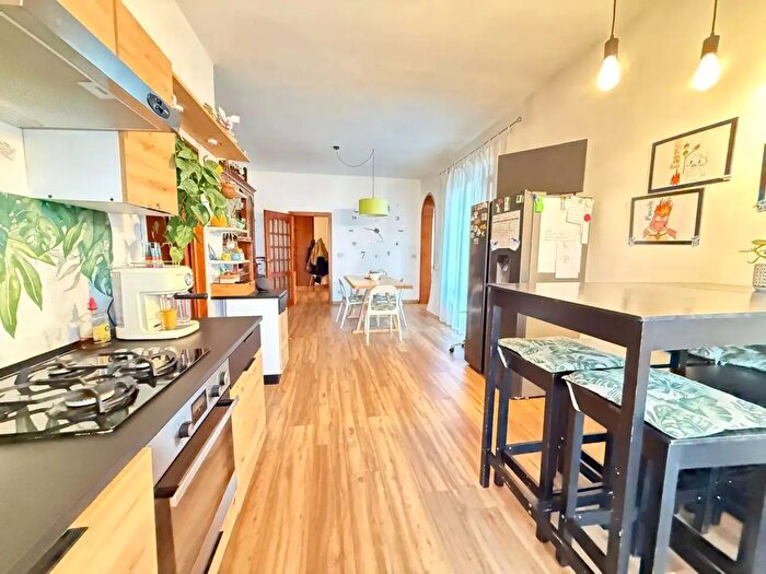 Casa con 8 locali in vendita in Castel Anselmo, Collesalvetti