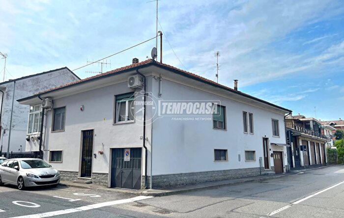 Casa quadrilocale in vendita in Via dei Mille, Nichelino