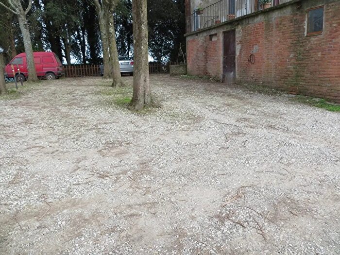 Appartamento quadrilocale in vendita in Via Enea Silvio Piccolomini, Siena