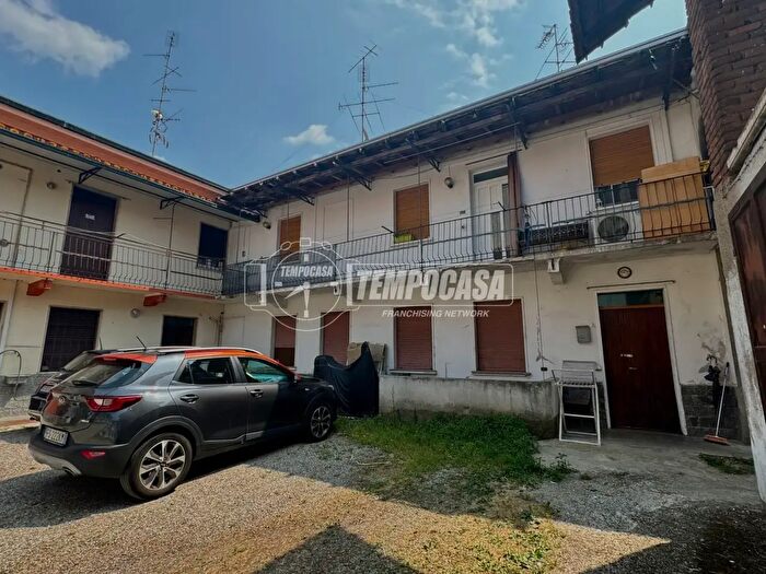 Appartamento trilocale in vendita in Piazza d'Armi, Magnago