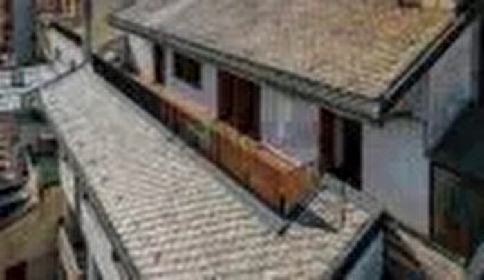 Appartamento con 6 locali in vendita in Castione Della Presolana