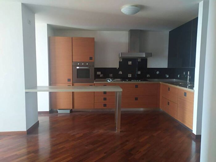 Appartamento trilocale in affitto in Via Ferdinando Galiani, Chieti Città, Chieti