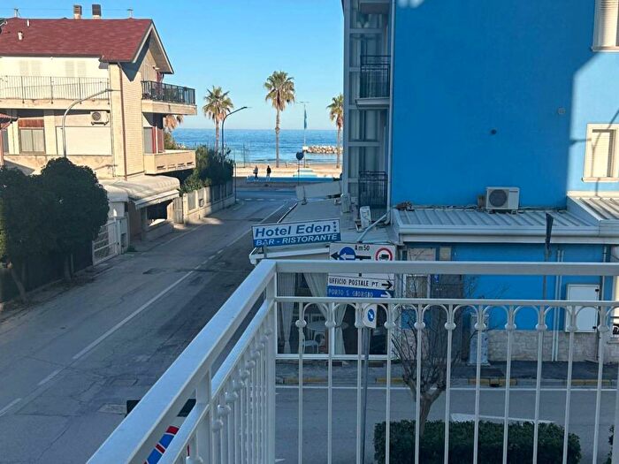 Appartamento quadrilocale in affitto in Viale del Lido, Lido Di Fermo, Fermo