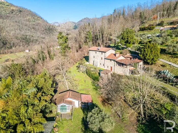 Casa con 5 locali in vendita in Località Valimori, Fosciandora