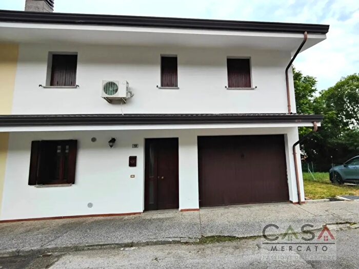 Casa con 5 locali in vendita in Borgo Zamboni, Cavasso Nuovo