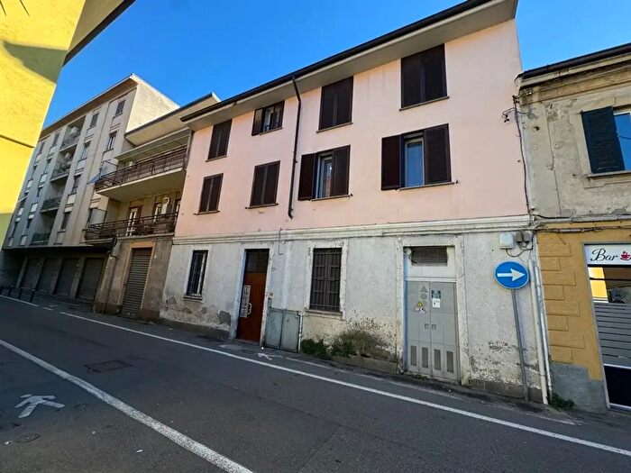 Case in Vendita e in Affitto - 2