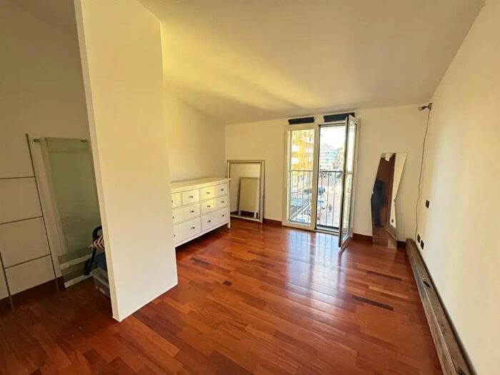 Appartamento trilocale in vendita in Via Besozzi, Lissone