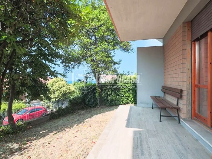 Appartamento trilocale in vendita in Viale Casoli, Riccione