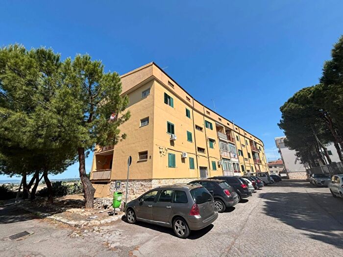 Appartamento quadrilocale in vendita in Via Gualtiero da Massafra, Massafra