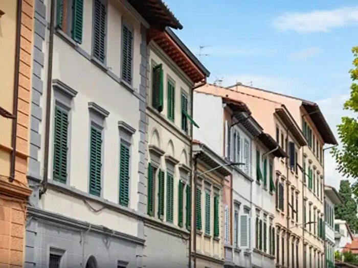 Appartamento con 6 locali in vendita in Via Gabriele d'Annunzio, Firenze