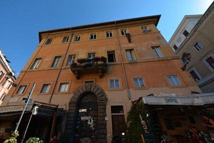 Appartamento bilocale in affitto in Piazza di San Calisto, Trastevere, Roma