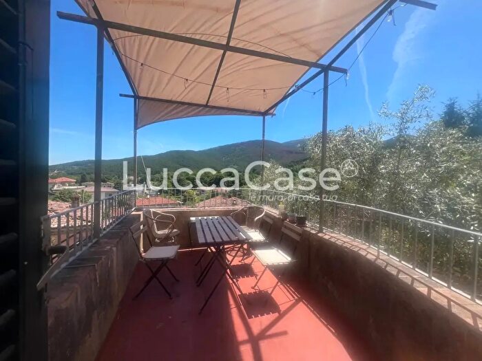 Casa con 6 locali in vendita in di Santa Maria del Giudice, Lucca