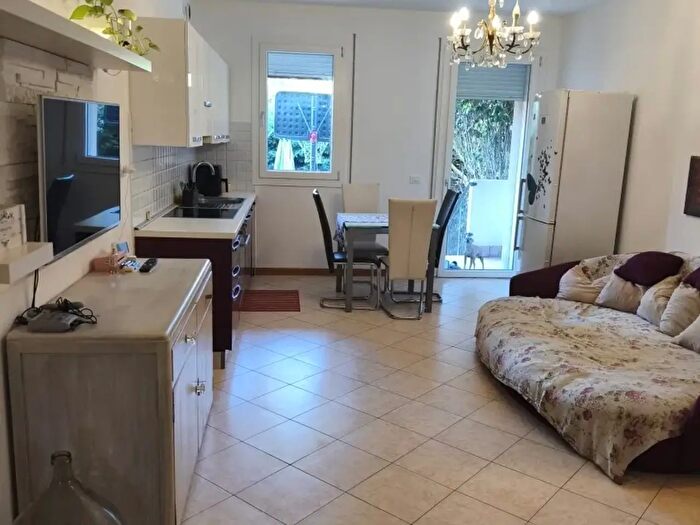 Appartamento trilocale in vendita in Via William George Baker, Gazzo