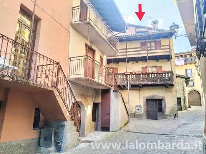 Appartamento quadrilocale in affitto in Via Santa Caterina, Angolo Terme