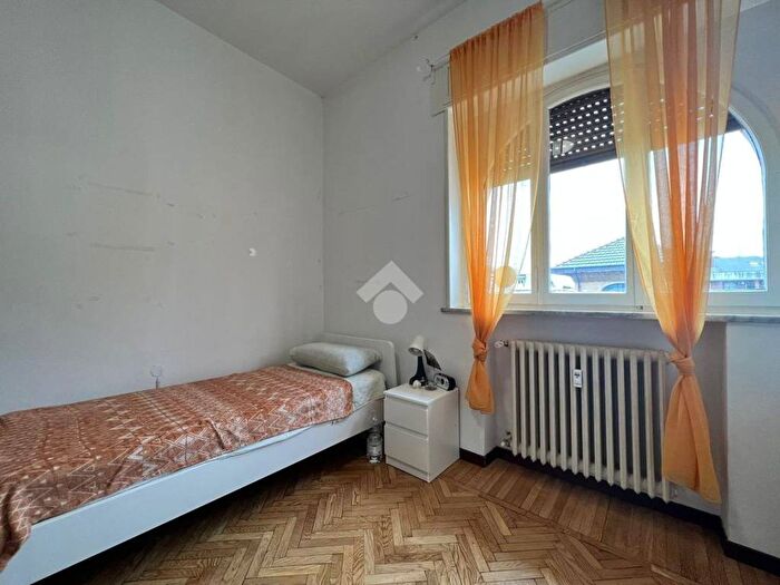 Appartamento con 5 locali in affitto in STANZA via scavini, Sacro Cuore, Novara