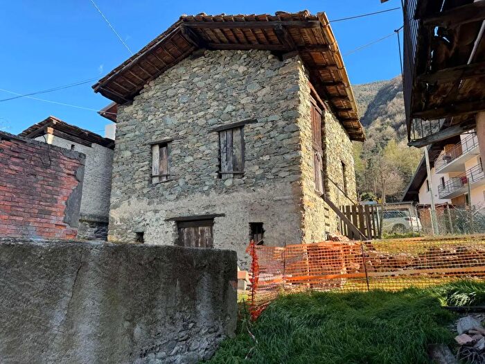 Case in Vendita e in Affitto - 2