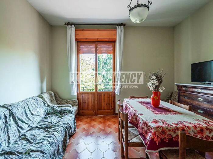 Appartamento trilocale in vendita in Via dei Raseni, Polinago