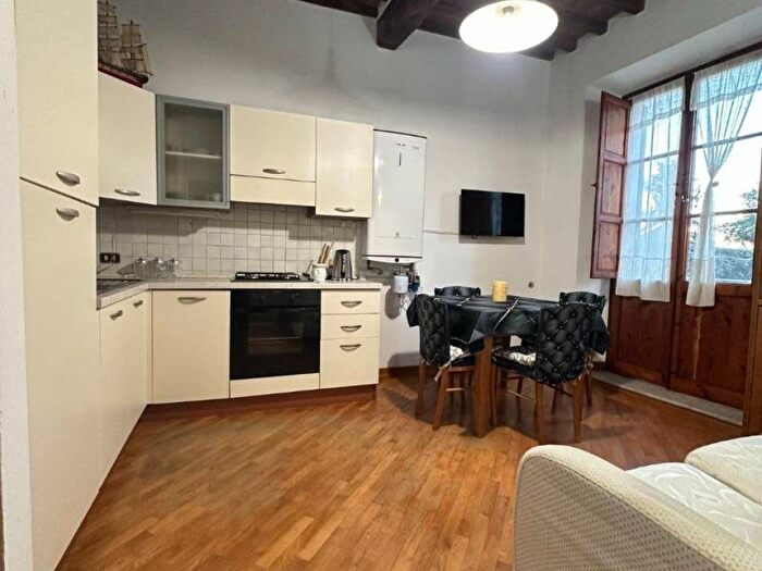 Appartamento bilocale in affitto in Via Giuseppe Garibaldi, Pietrasanta