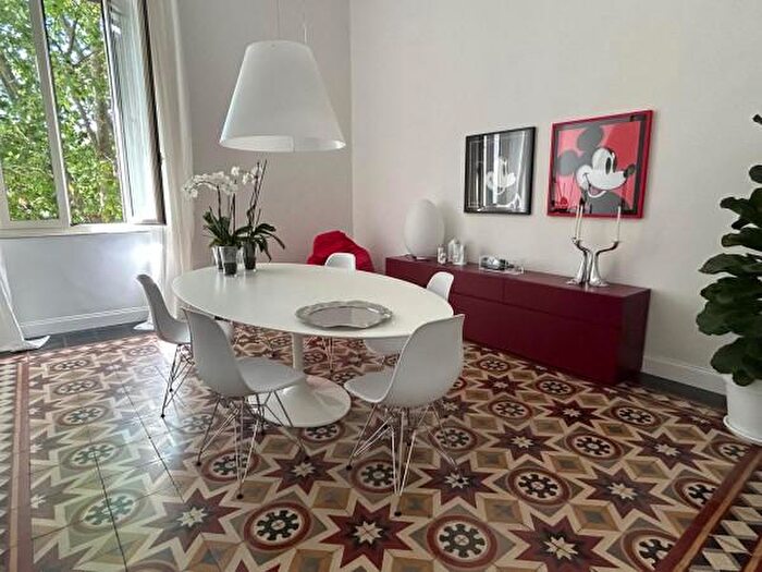 Appartamento con 6 locali in vendita in Viale Giosuè Carducci, Livorno